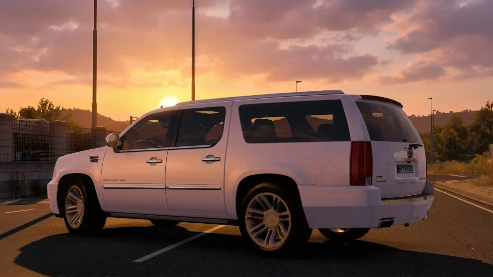 Cadillac Escalade ESV 1.0 5