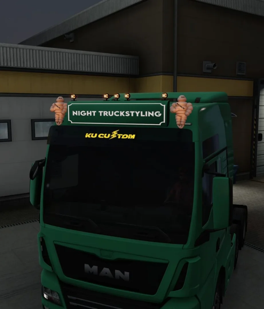 MAN E6 XXL Lightbox with Bibendum v1.0