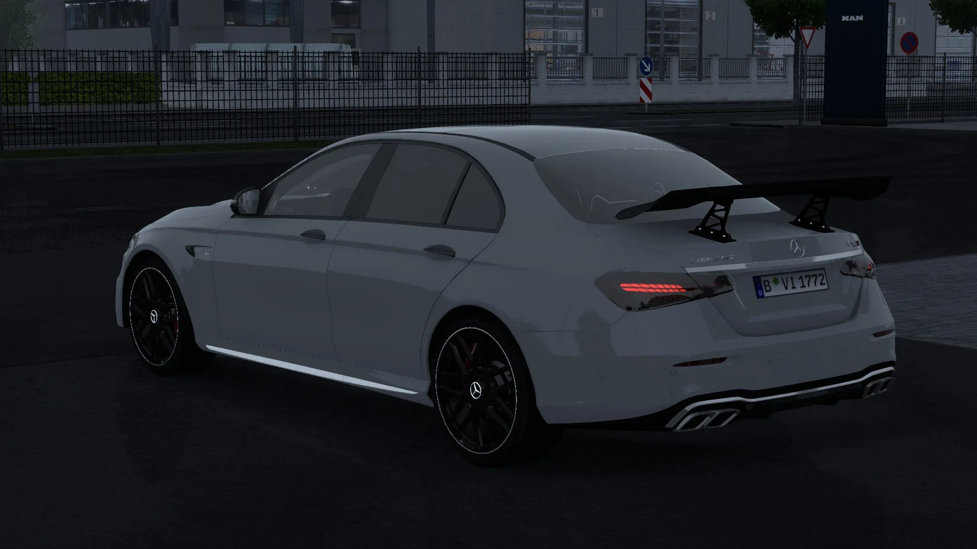 Mercedes-AMG E63 S 2023 v1.4 4