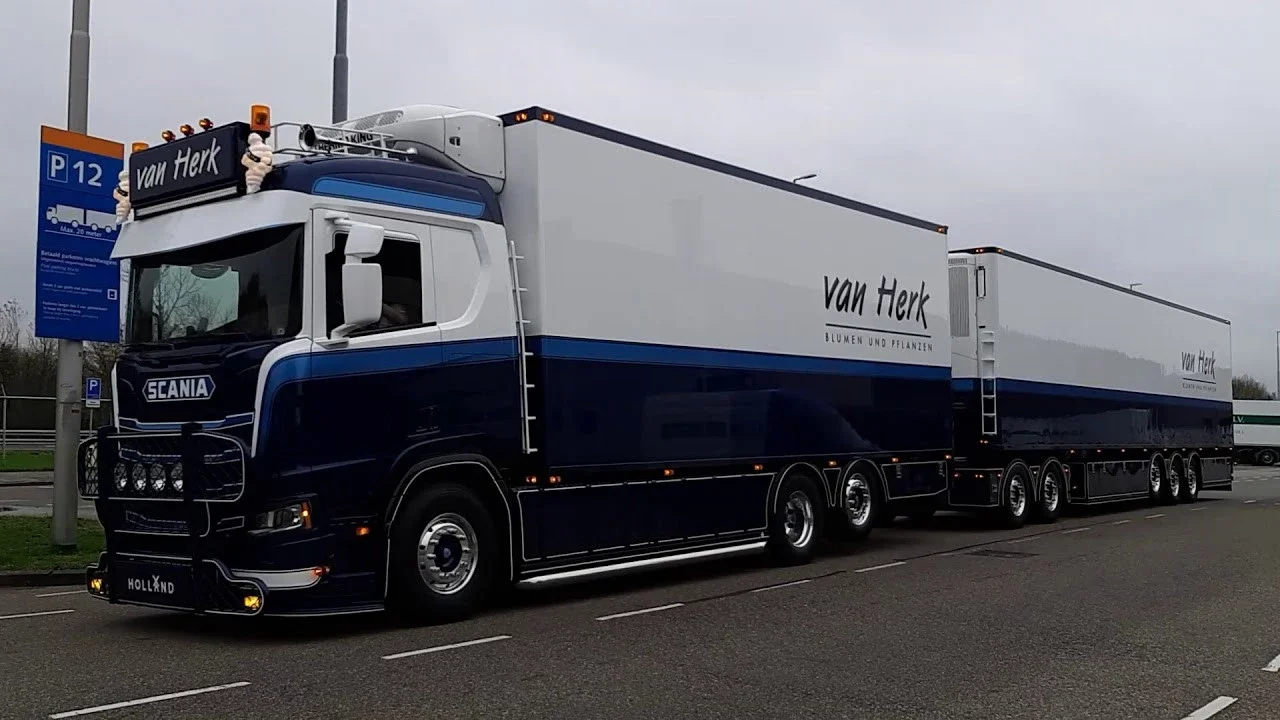 Scania V8 Open pipe with FKM Garage exhaust system v5.0