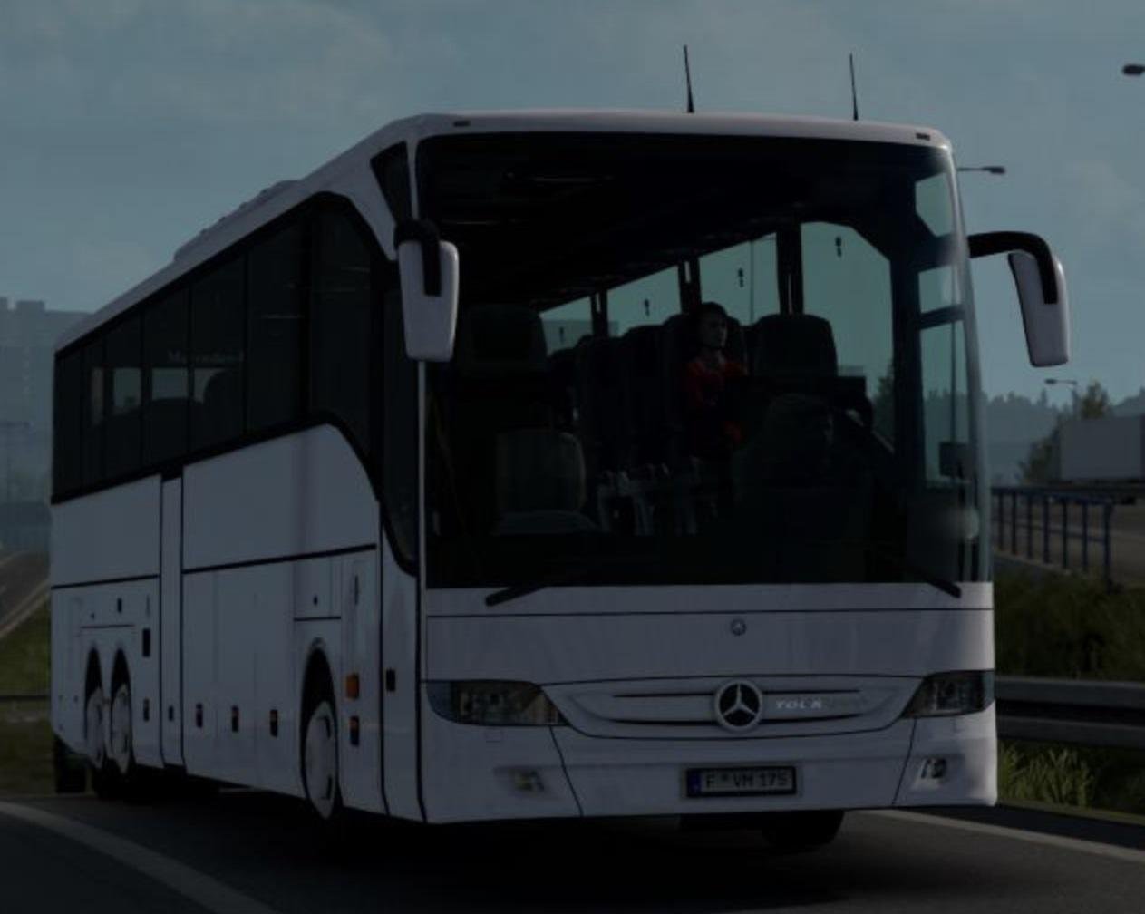 Mercedes Benz Tourismo 17RHD 2010 3